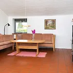 6 Person Holiday Home In Hejls בית נופש Hejls