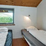 6 Person Holiday Home In Hejls בית נופש