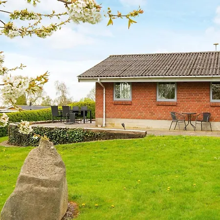 Tranquil Retreat In Hejlsminde-by Traum Hejls